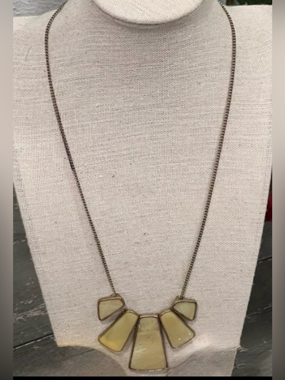 Icing Yellow Geometric Pendant Necklace